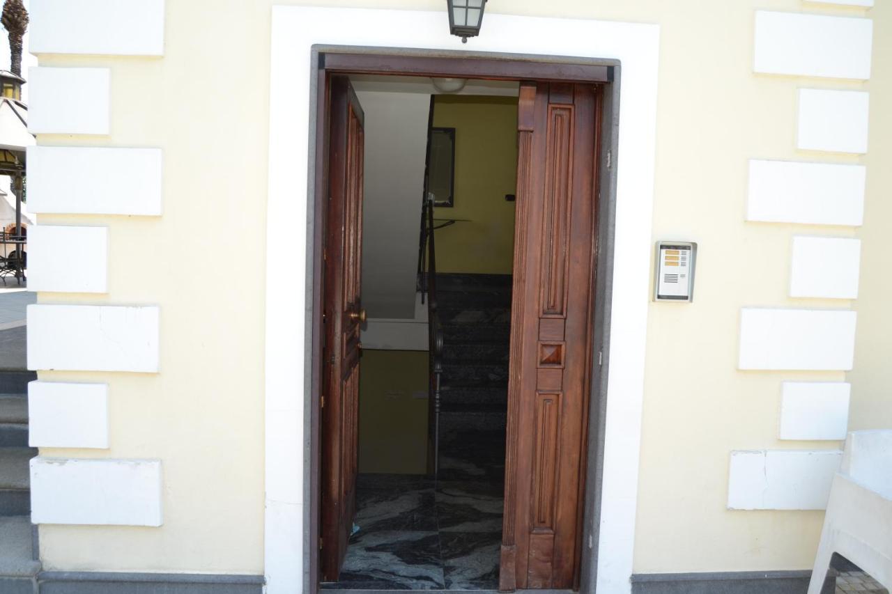 I Giardini Del Vesuvio Villa ซอมมาเวซูเวียนา ภายนอก รูปภาพ