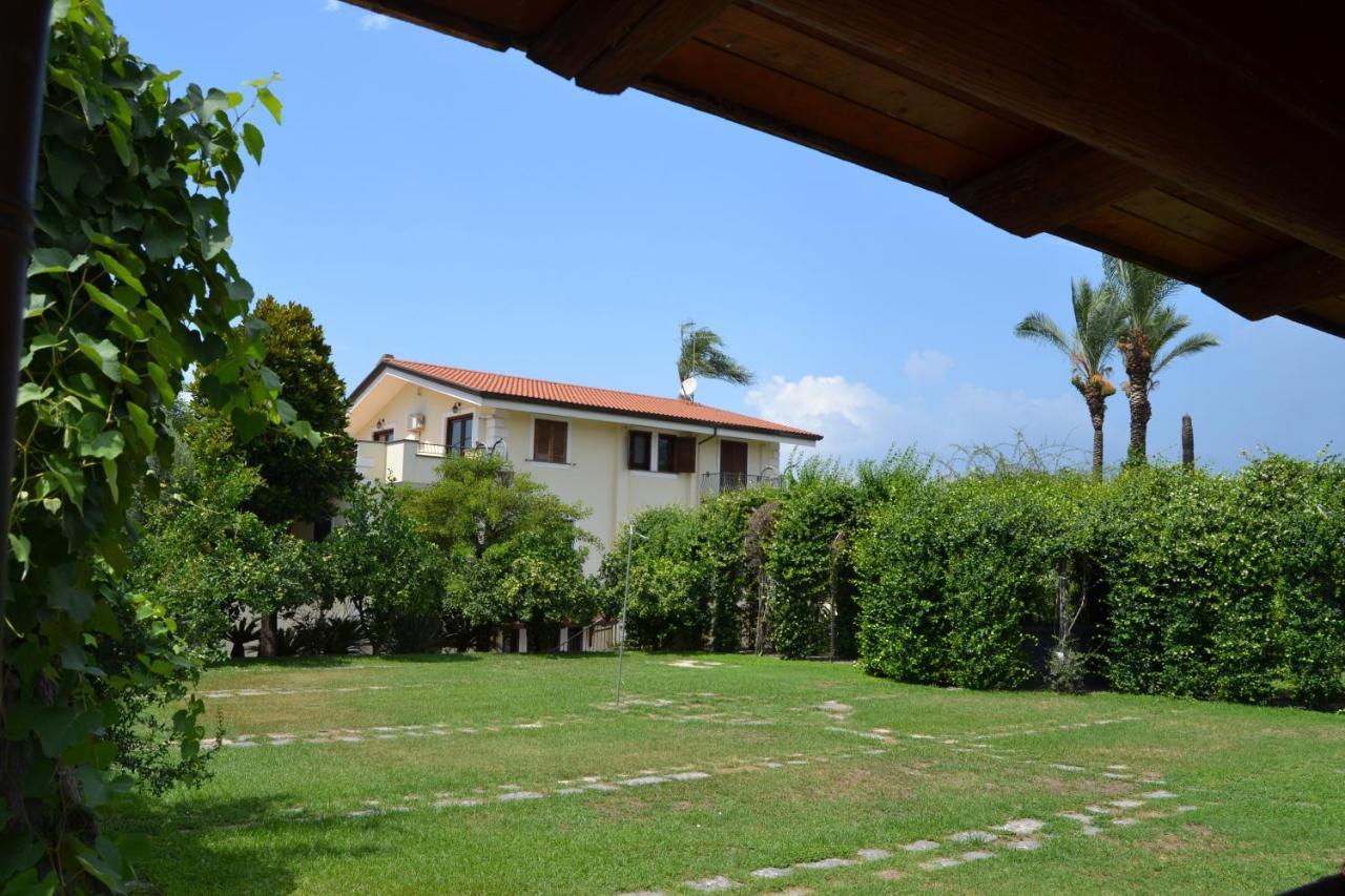 I Giardini Del Vesuvio Villa ซอมมาเวซูเวียนา ภายนอก รูปภาพ